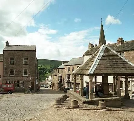 Cosy 17th Century Traditional